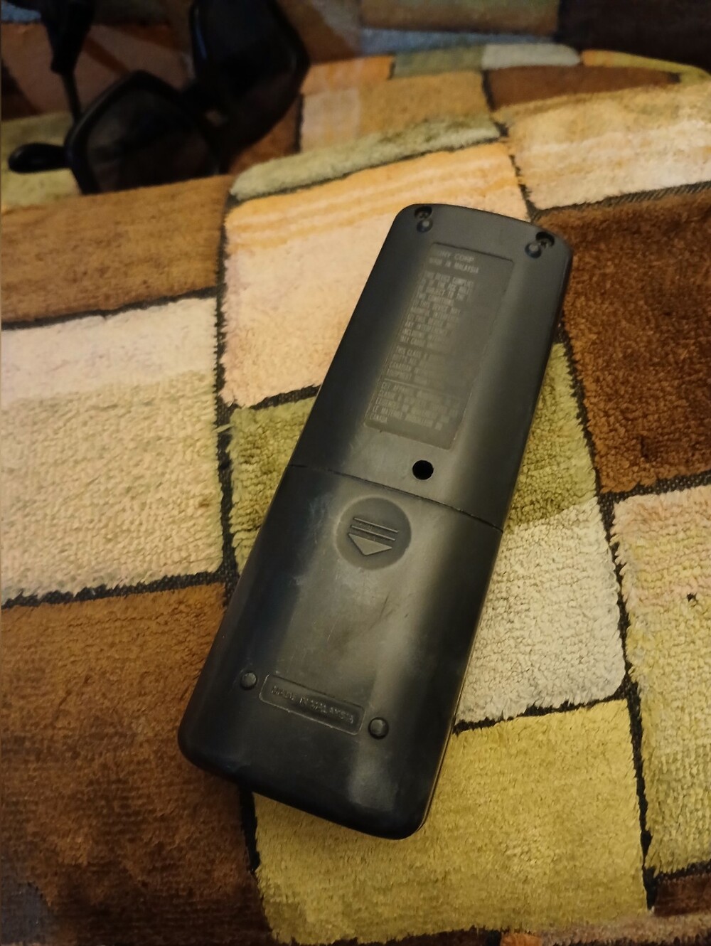Sony Black Slim TV Remote Control RM-Y155 Style - Picture 3 of 3